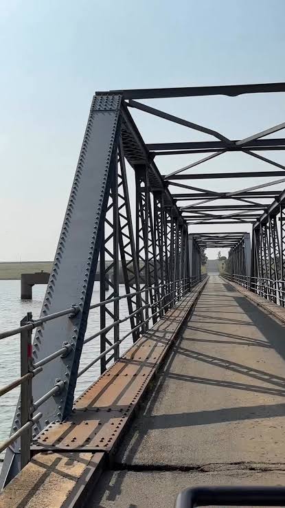 The Magrieta Prinsloo Bridge crossing the Wilge River